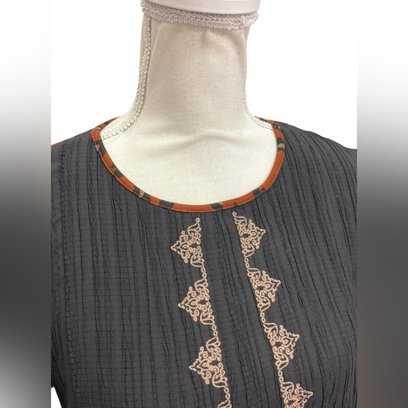 THML Embroidered Boho Blouse Medium Black Rust Leopard Back Long Sleeve Top - Picture 3 of 10